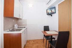 Günstige Ferienwohnung für zwei Personen Makarska - Apartment Marita S2 / 08